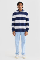 Male model is 183cm/6'0" and wearing a size large