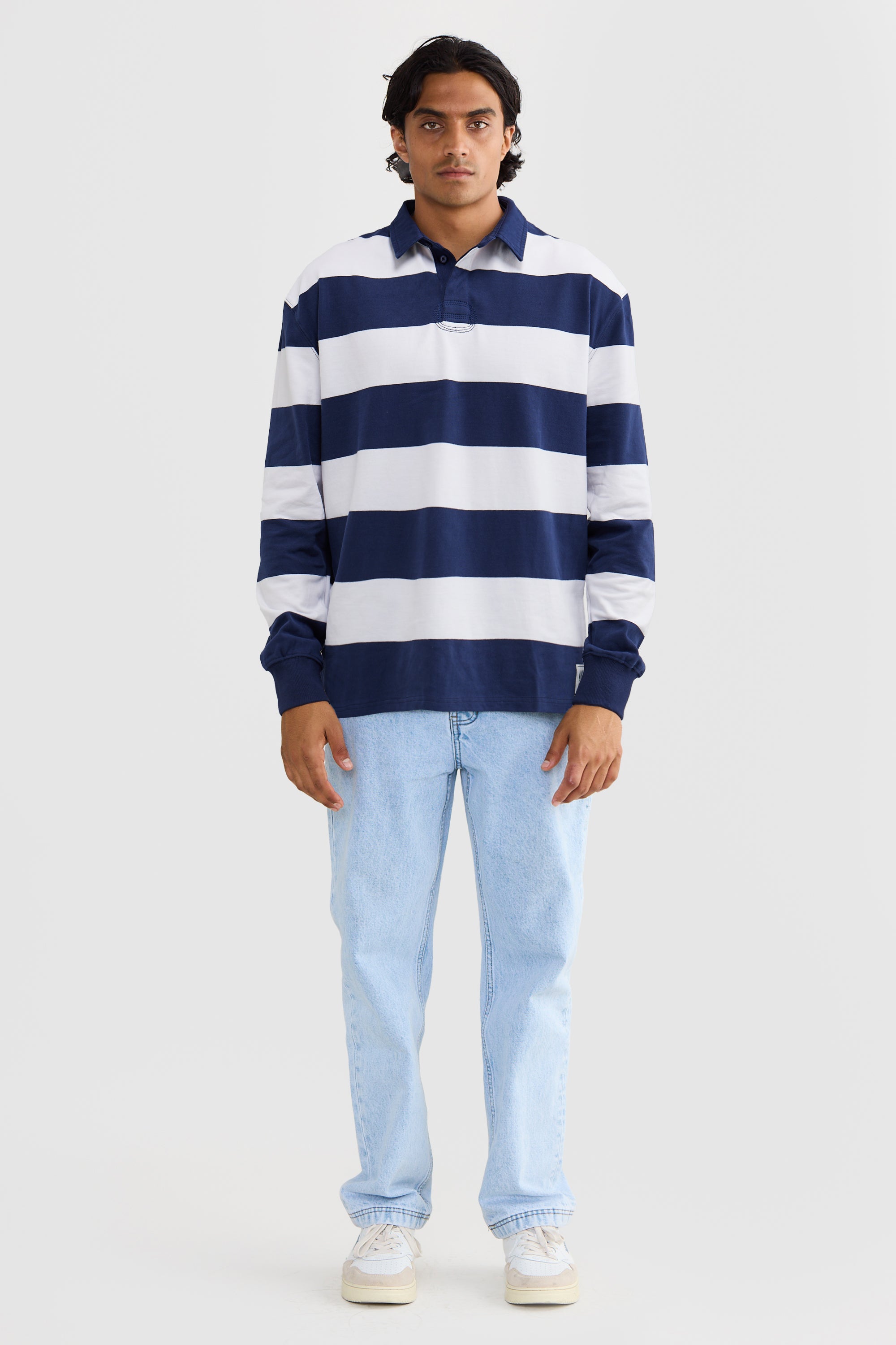 Male model is 183cm/6'0" and wearing a size large