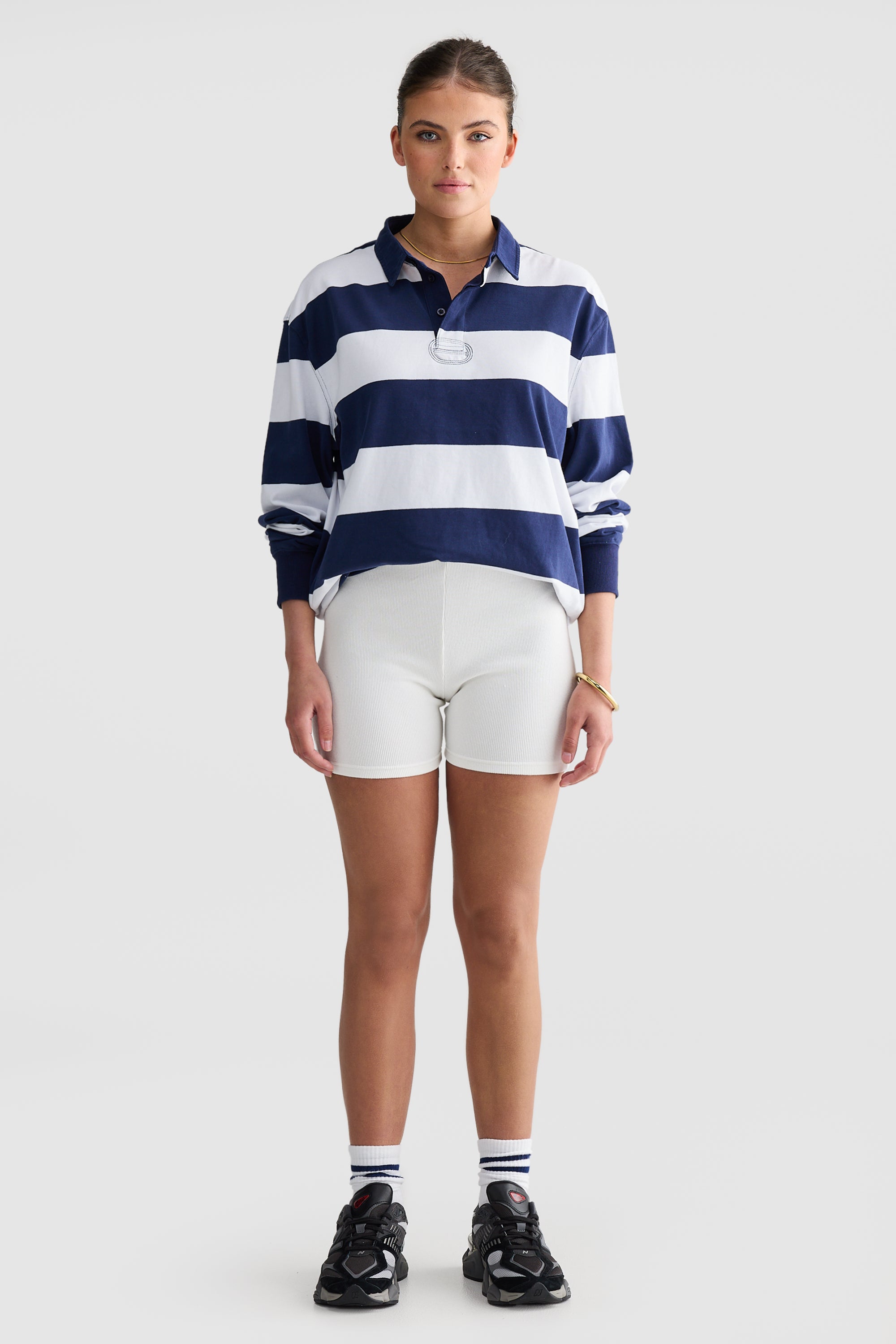 Female model is an AU8/US4 and wearing a size medium for a relaxed fit