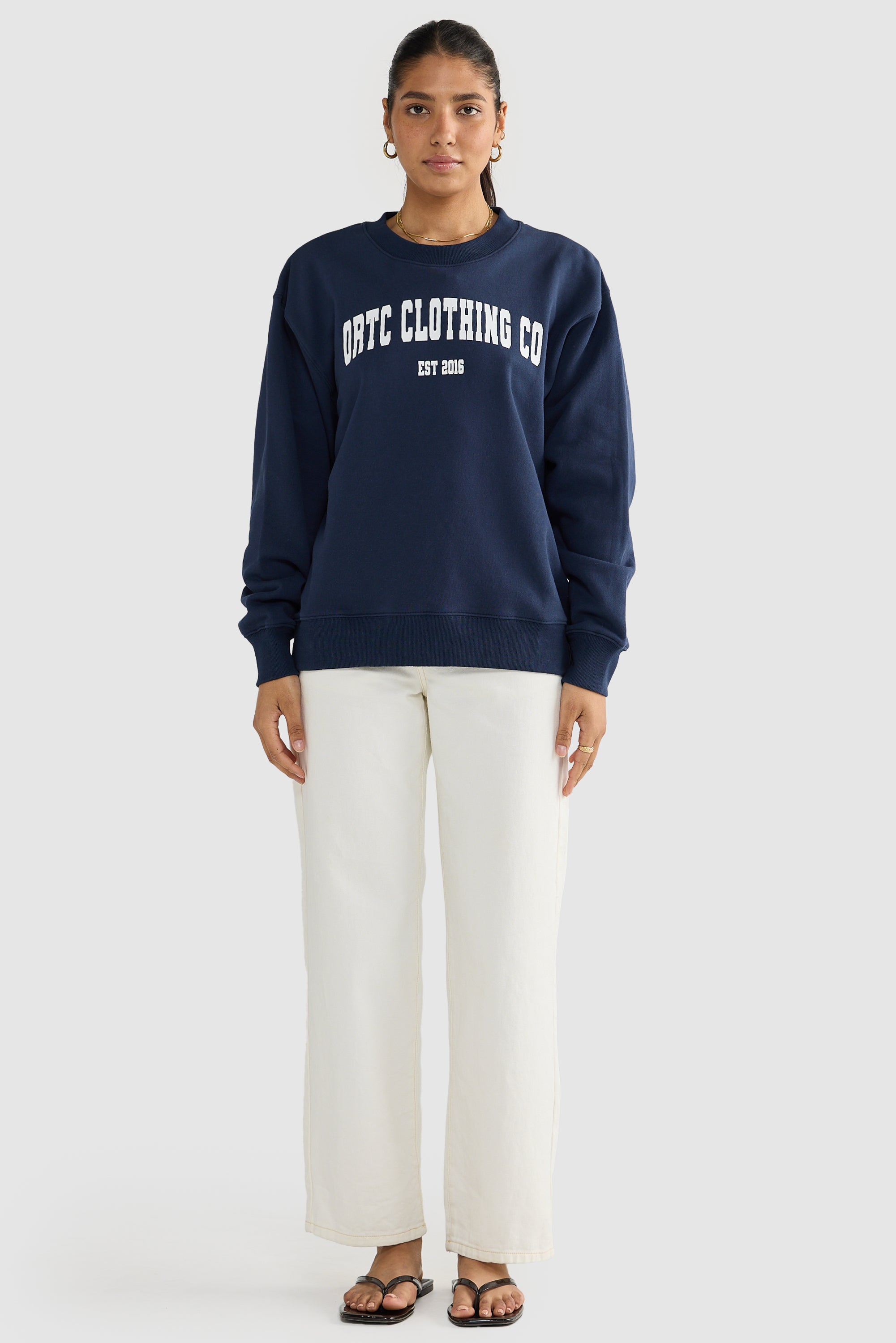 College crew neck sweater best sale