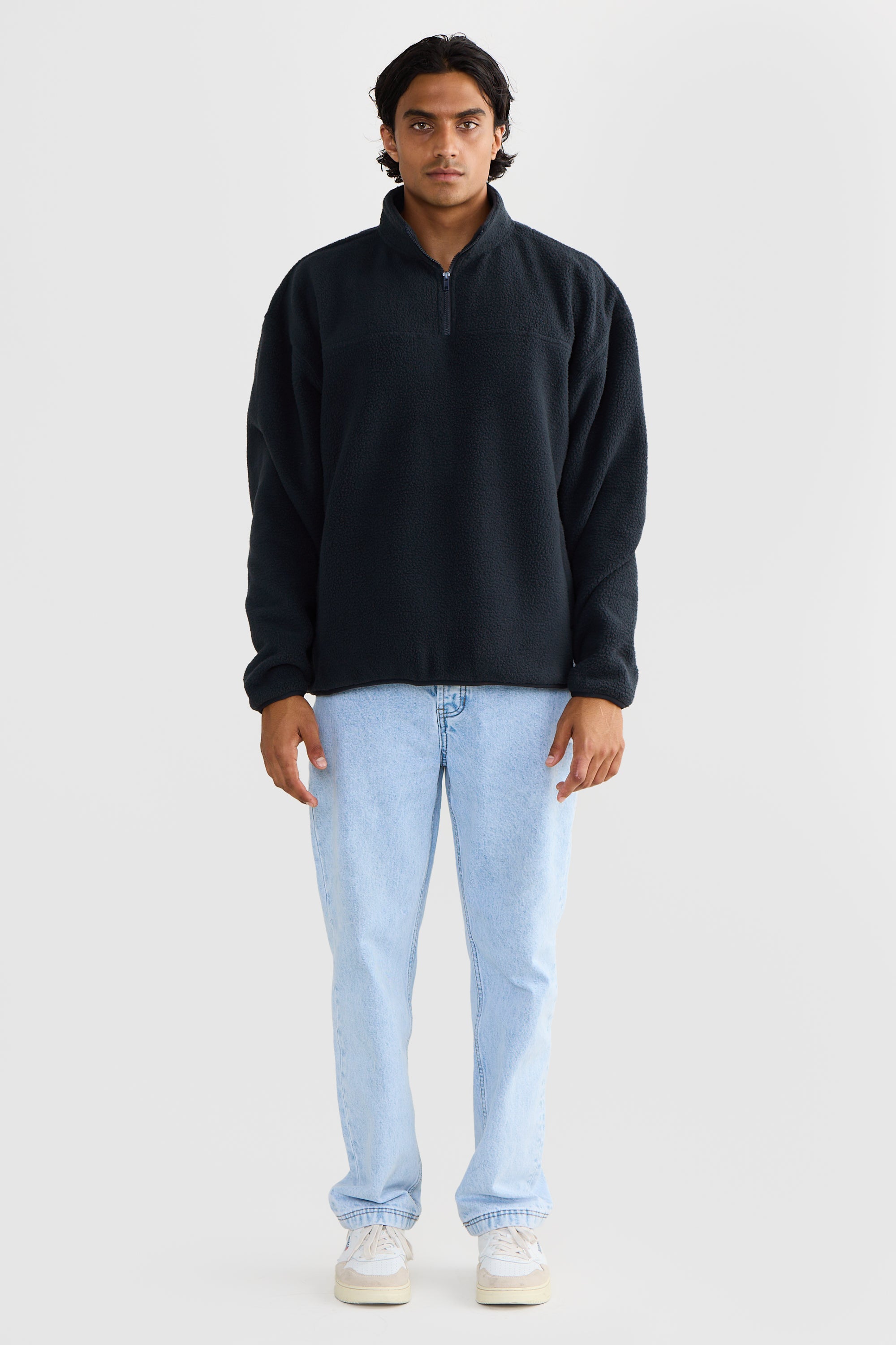Male model is 183cm/6'0" and wearing a size large